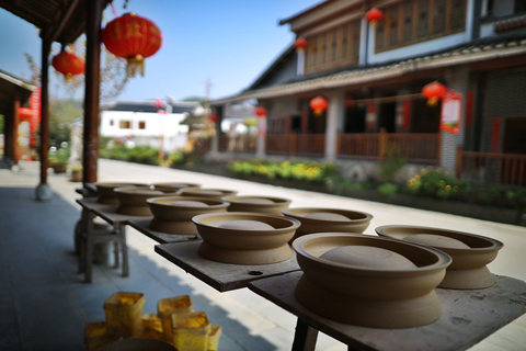 ◎ 這是本月十四日拍攝的花茂村陶藝一條街。(新華社記者劉續 攝)