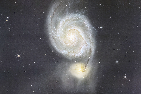 　◎ 台灣天文攝影家林啟生作品 　M51旋渦星系。攝影：林啟生。圖像處理：萬明德。