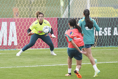 ◎ 巴西國家隊女足昨晨備戰世界盃。(美聯社)