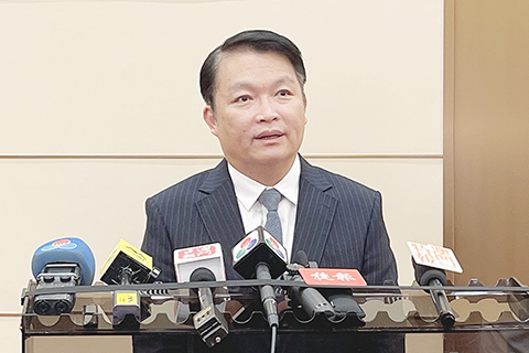 ◎ 李偉農表示,今年至今博彩毛收入接近一千三百億元。