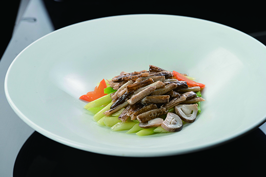 ◎ 時令大閘蟹菜式「蟹柳蘆筍」。