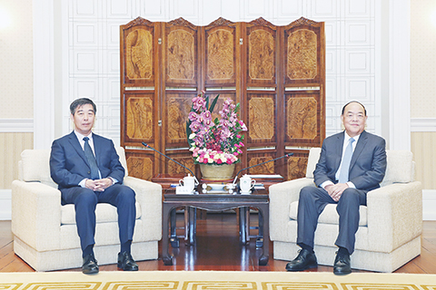 ◎ 行政長官賀一誠會見廣東省高級人民法院院長張海波。