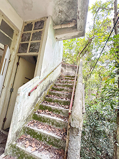 有階梯可以到達二樓