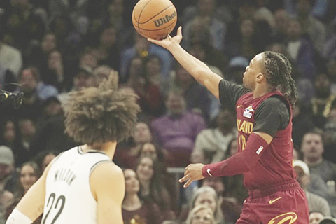 ◎ 騎士隊加蘭特昨役上籃,終場力退籃網。(美聯社)