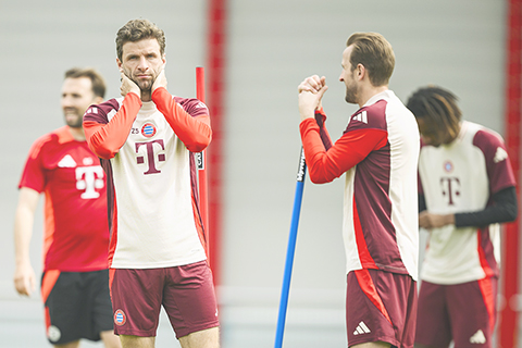 ◎ 上回合輸一比二,為拜仁入惟一入球的梅拿,昨日操練時若有所思,今夜三時歐冠客戰國米,拜仁有信心翻盤嗎?(美聯社)