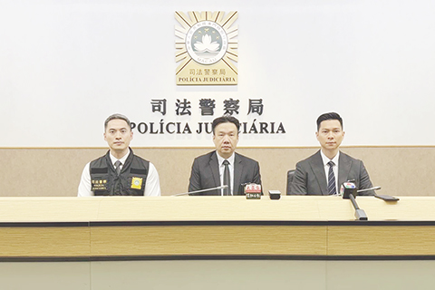 ◎ 司法警察局人員講述案情。