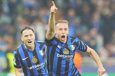 ◎ 加時射入奠勝球的國米英雄法迪斯狂呼。(美聯社)