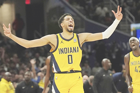 ◎ 溜馬昨早歡慶打敗大熱門騎士,晉身東決。(美聯社)