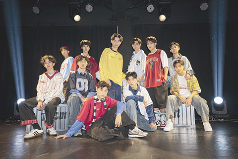 ◎ 《Give Me Ten》由TiDe主唱。