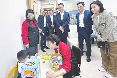 ◎ 中總青委捐款予弱家協。