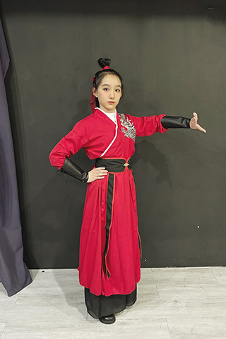 ◎ 《花木蘭》民族服飾裝扮體驗工作坊。