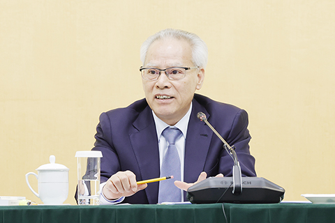◎ 行政長官岑浩輝在《中國新聞周刊》發表署名文章。